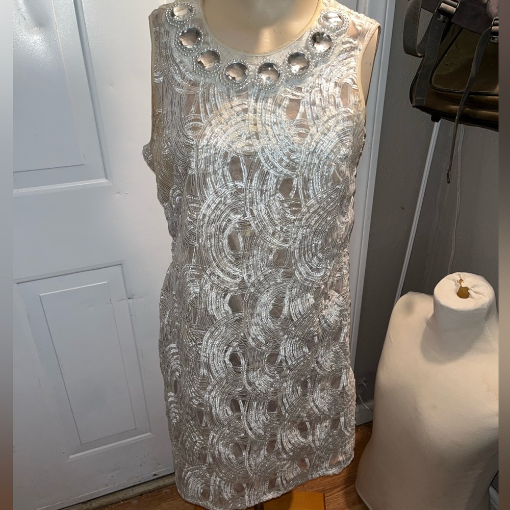 Liliana sleeveless dress